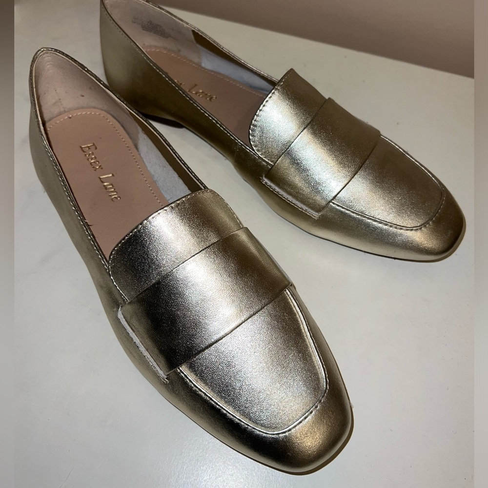 Essex Lane Gold Flats, Size 7